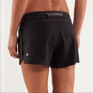 🌼Lululemon Groovy Run Short *Bonded 4” Black Size 6